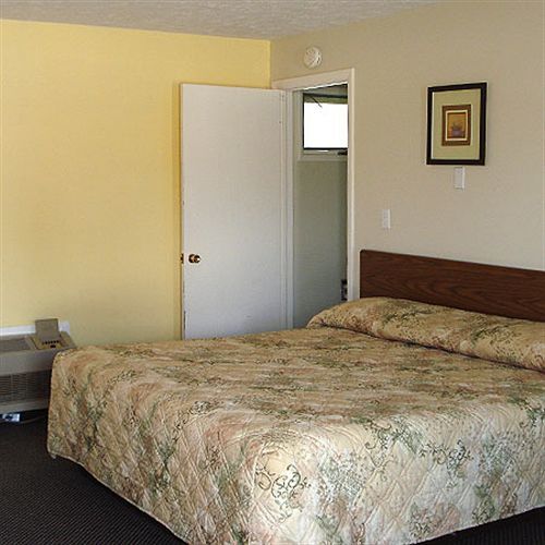 Geneva Inn Екстериор снимка